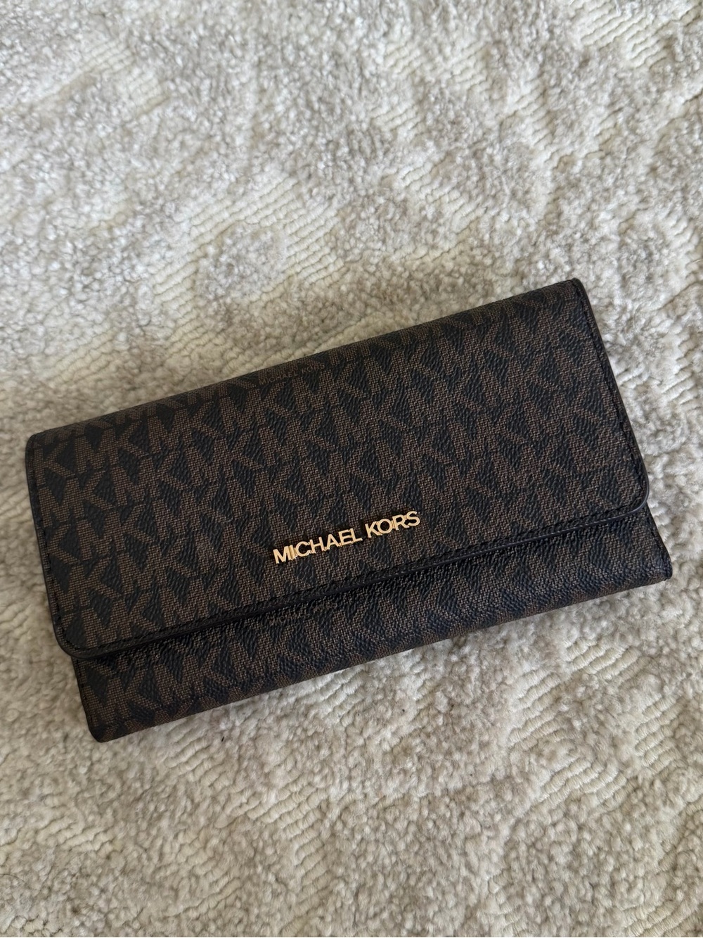 Michael Kors Jet Set Large Logo Trifold Wallet - Brown

BRAND NEW